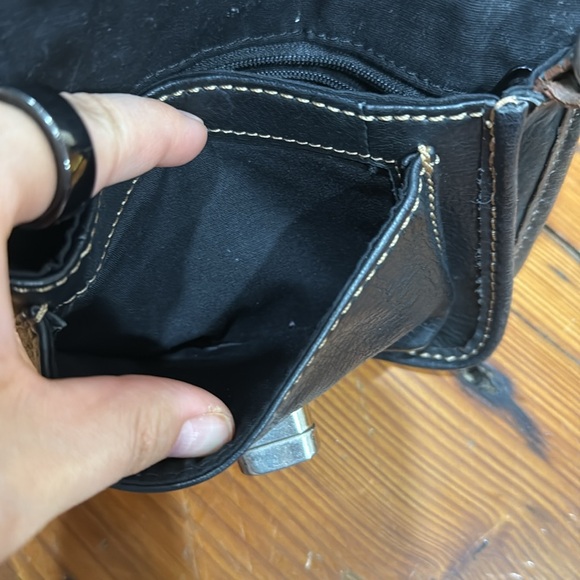 Fossil mini leather black crossbody bag purse with silver hardware - Picture 7 of 13